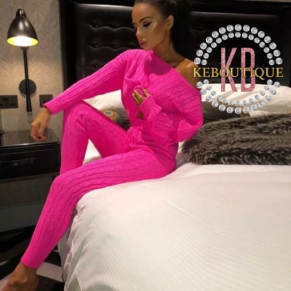 Cable Knit Two Piece lounge set ! - Picture 3 of 8